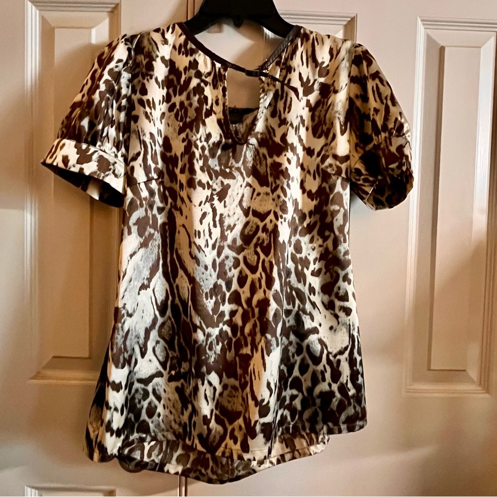 S&D Leopard-Print Puff Sleeve Blouse – Size M